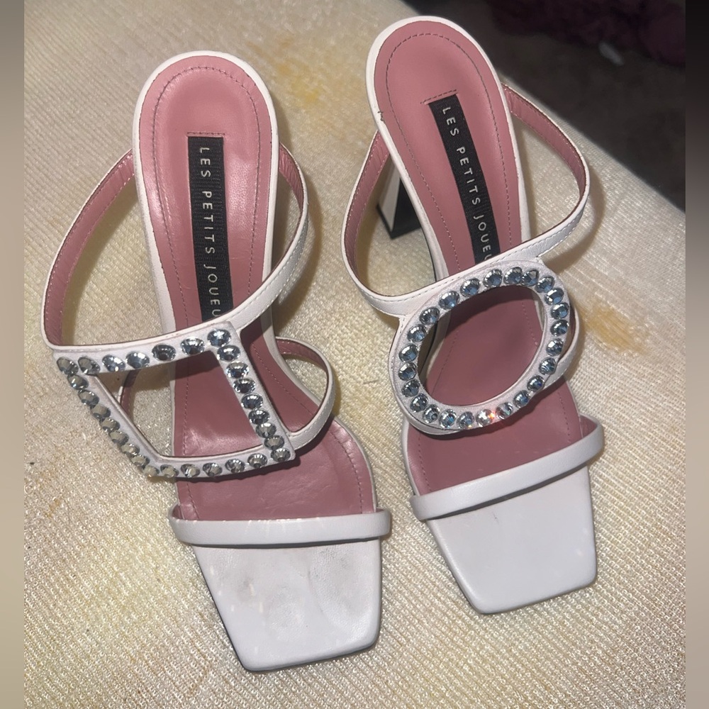 Les petits joueurs heels